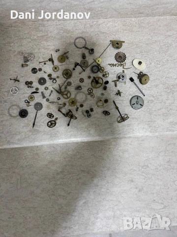 Механизми от часовници, снимка 2 - Антикварни и старинни предмети - 54156679