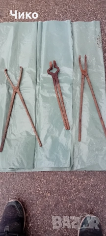 3бр стари ковани ковашки клещи