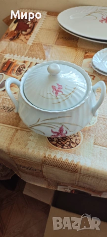 Български порцеланов сервиз от 24 части, снимка 14 - Антикварни и старинни предмети - 53839267
