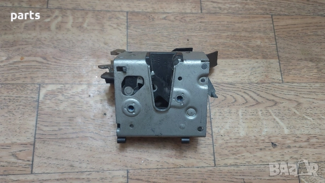 Задна Дясна Брава - Ключалка Ауди A3 8L (2) - 4A0839016D, снимка 2 - Части - 52796943