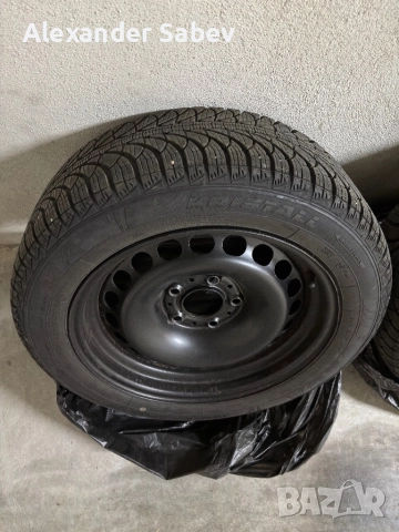 Зимни гуми Fulda с джанти БМВ 16 цола, снимка 2 - Гуми и джанти - 52683646