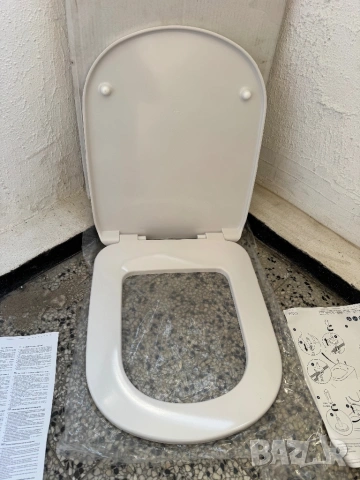 Тоалетна Седалка с Капак BS10i Универсална Бяла WC Седалка с Плавно Затваря, D-форма!