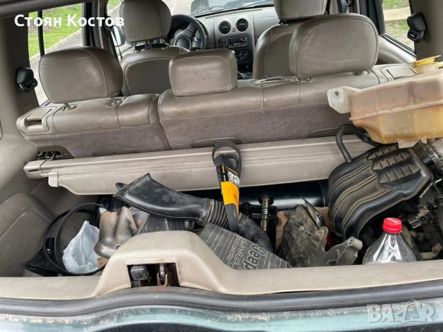 Jeep Cherokee Kj, снимка 7 - Автомобили и джипове - 53587123