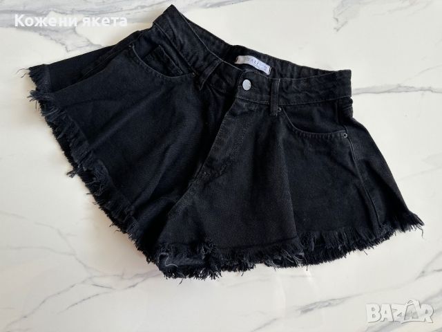 Черни дънкови панталонки къси разкроени Bark, снимка 1 - Къси панталони и бермуди - 46594419
