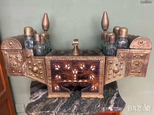 Античен ваксаджийски тезгях / комплект за обувки – месинг и стъкло