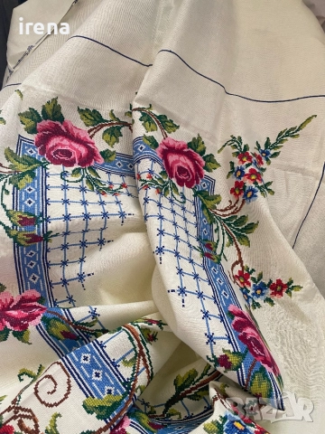 Покривка ръчна изработка, снимка 3 - Покривки за маси - 51668763