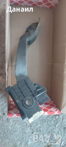 Продава се педал за Опел Корса , снимка 1