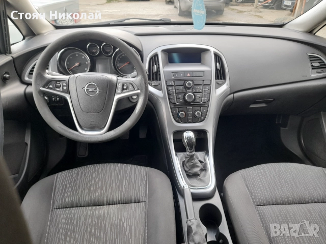Opel Astra Sport Tourer 1.7 CDTI 110k.c, снимка 10 - Автомобили и джипове - 52023093
