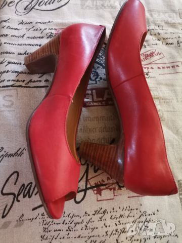 Червени обувки естествена кожа , снимка 2 - Дамски ежедневни обувки - 46110363