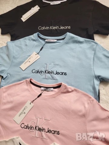 дамски тениски calvin klein , снимка 3 - Тениски - 51152258