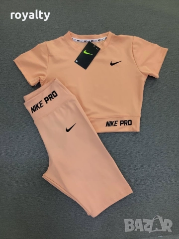 Nike дамски спортен екип 