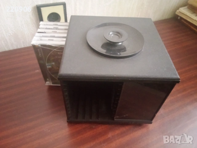 Въртяща се стойка за 24 диска, снимка 2 - CD дискове - 53118328
