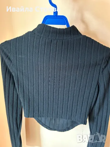 Черна дамска блуза, снимка 2 - Блузи с дълъг ръкав и пуловери - 49887677