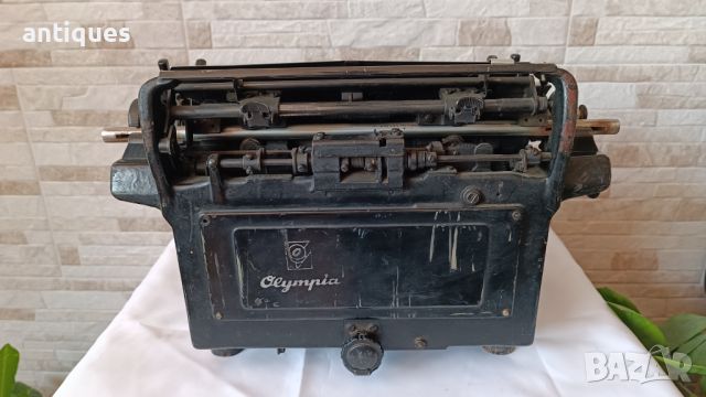 Стара пишеща машина Olympia Mod.8 - Made in Germany - 1938 година, снимка 5 - Антикварни и старинни предмети - 46240033