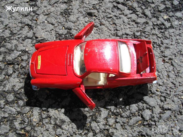 МЕТАЛНА КОЛИЧКА DINKY TOYS ENGLAND VOLVO 1800S, снимка 2 - Антикварни и старинни предмети - 45469751