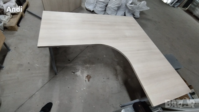 Бюро ъглово с метални крака - офис маса 160 - 150 /60-70 / 76см, снимка 16 - Работни маси и бюра - 53173053