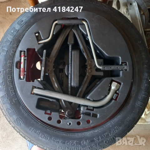фиат мареа оргинален комплект резервна гума+крик и фиксатор , снимка 4 - Части - 51973996