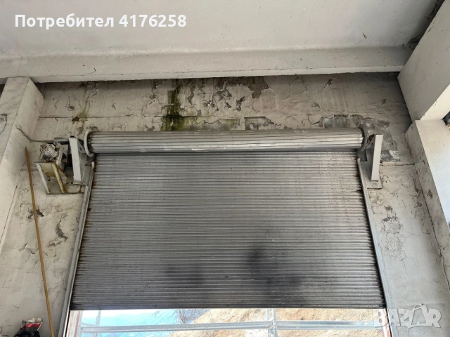 Ролетна врата 2 бр. с трифазно редукторно задвижване