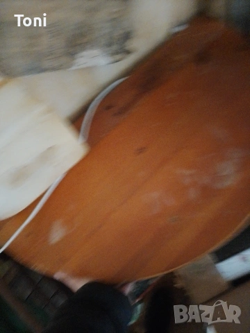 Стара кръгла масивна сгъваема дървена маса, цената е по договаряне , снимка 2 - Маси - 53455423