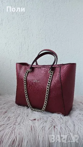 Дамска чанта Guess цвят бордо, снимка 1