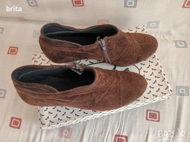 Нови!Кафяви Боти Ест Велур, снимка 9 - Дамски боти - 53041153