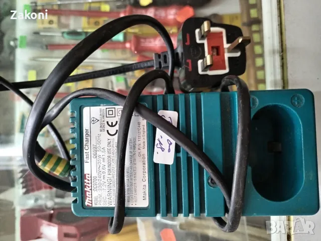 Зарядно за "Makita" , снимка 2 - Други инструменти - 49674082