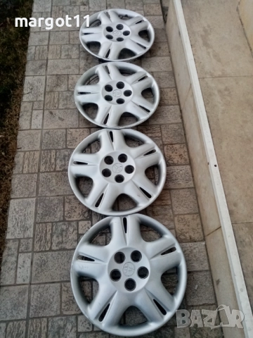 Продавам оригинални тасове за Тойота 15цола