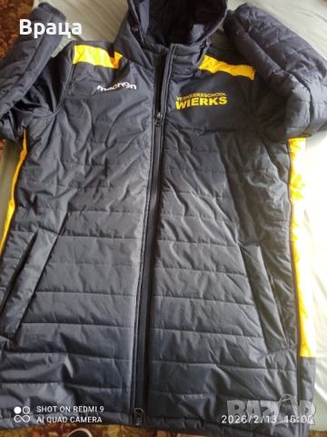 Продавам мъжка спортна шуба Макрон 