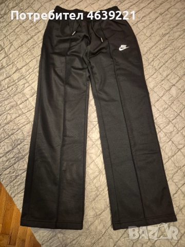 НОВО Nike долнище, снимка 2 - Спортни екипи - 52259673
