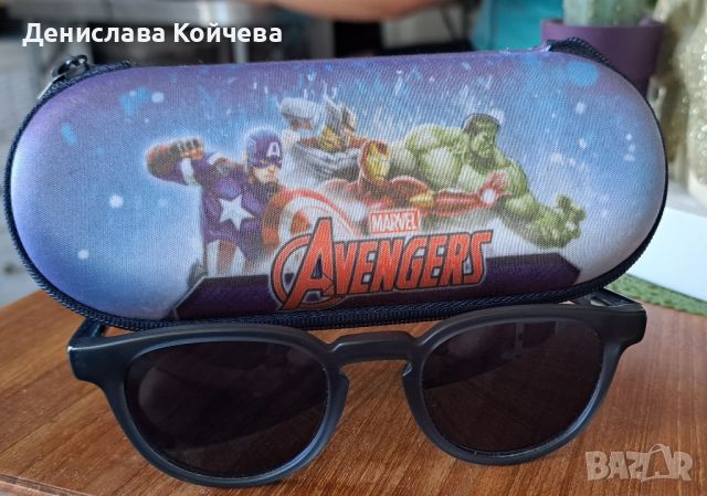 детски слънчеви очила с кутия, снимка 1 - Други - 45901909
