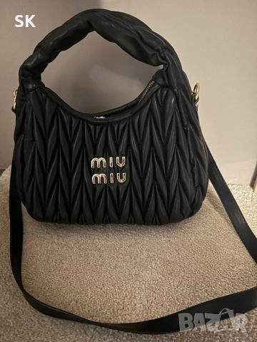 Дамска чанта чисто нова Miu miu, снимка 4 - Чанти - 52551283