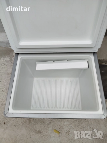 Хладилник Dometic на 12*220 V- gaz -41 литра, снимка 7 - Хладилни чанти - 52814249