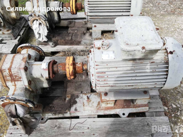 Зъбна помпа 4 / четири/ броя, снимка 2 - Други машини и части - 53523597