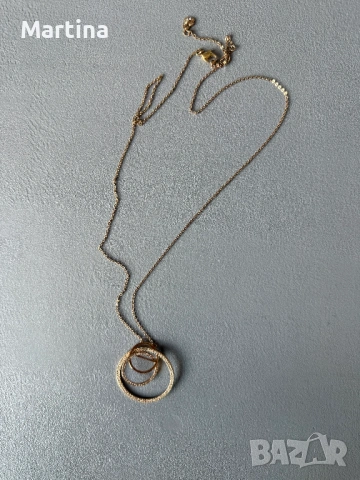 Гердан Swarovski, снимка 2 - Колиета, медальони, синджири - 53734246