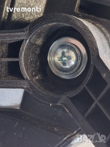 оригинална стойка телевизор JVC модел LT-32VH2106, снимка 2 - Стойки, 3D очила, аксесоари - 53932463