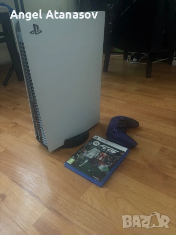 Плейстейшън 5 със стойка и fc26