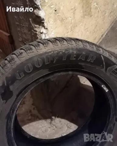 Продавам 2 броя зимни гуми 215.60.17 Goodyear Ultragrip , снимка 3 - Гуми и джанти - 48612684