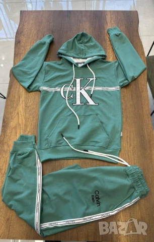 Дамски екип CALVIN KLEIN, снимка 3 - Спортни екипи - 51148055
