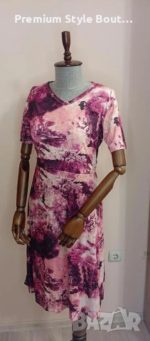 Елегантна розова рокля с флорален мотив – Романтика и стил в едно, снимка 2 - Рокли - 53657131