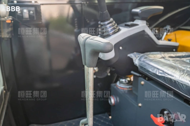 Продавам багер Hengwang HW 30, снимка 16 - Индустриална техника - 53217199