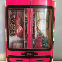 Оригинален пълен гардероб на Барби , снимка 1 - Кукли - 45368262