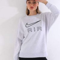 Дамска блуза Nike Реплика ААА+
, снимка 1 - Блузи с дълъг ръкав и пуловери - 45735153