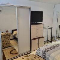 Спалня 2 шкафчета с гардероб, снимка 4 - Спални и легла - 45641594