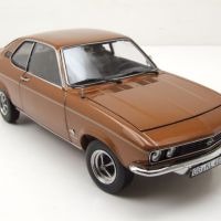 Opel Manta A 1970 - мащаб 1:18 на Norev моделът е нов в кутия, снимка 10 - Колекции - 45508651