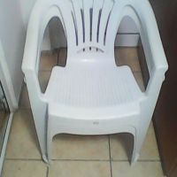 Сгъваема  маса   и    два  бели  стола   ., снимка 5 - Къмпинг мебели - 45716275
