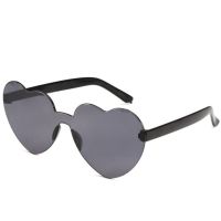 Слънчеви очила, снимка 5 - Слънчеви и диоптрични очила - 45413688