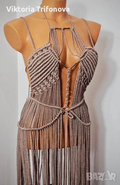 Ръчна луксозна рокля по поръчка, снимка 1