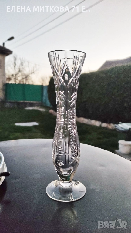 Тясна кристална ваза с богата ръчна гравюра, снимка 1