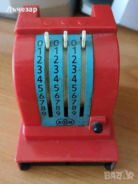 Стара играчка касичка от соца, снимка 1