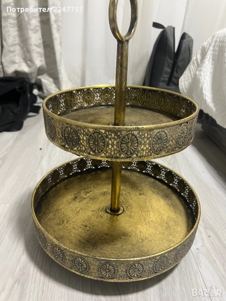 Огромна етажерка, снимка 1